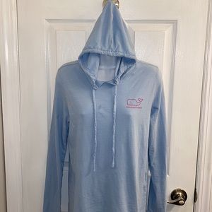 VINEYARD VINES Women’s Pale Blue Ombre Sleeve Logo Slub Whale Hoodie Sz S